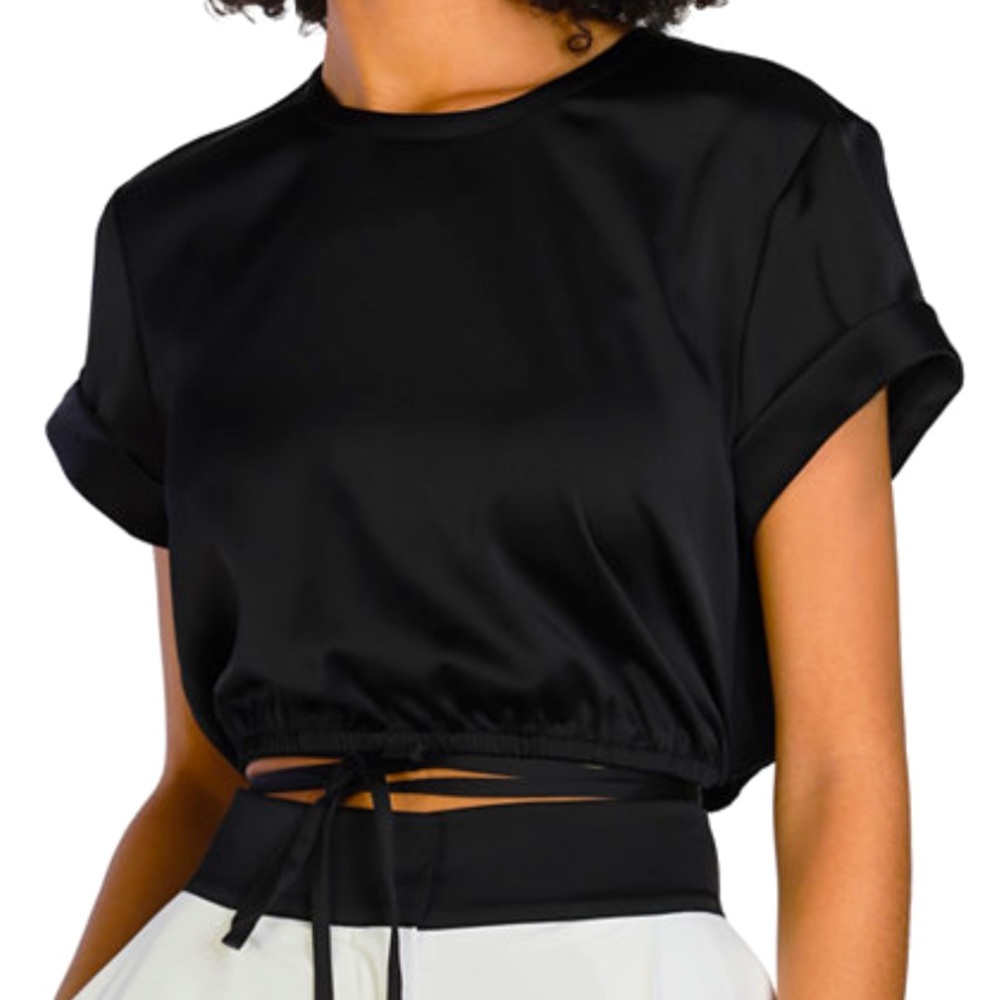 Nicole Williams English Cropped Top